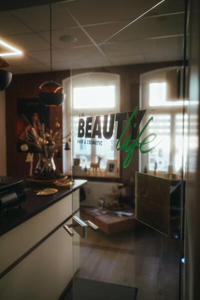 J.M. Beauty Life Salon Eingang
